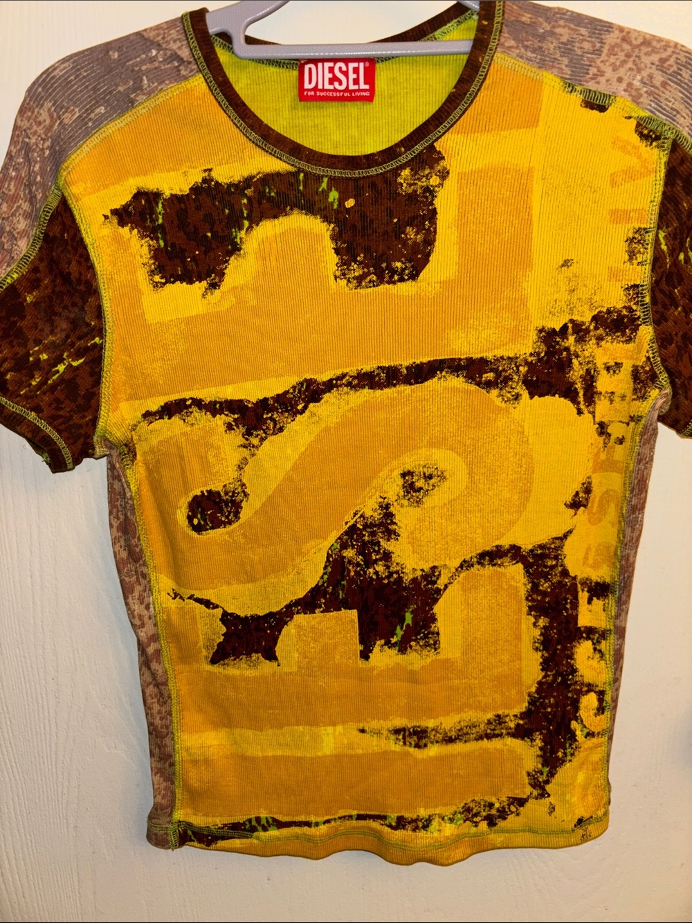 Diesel Yellow & Brown Graphic Women’s Short Sleeve Tee Size L